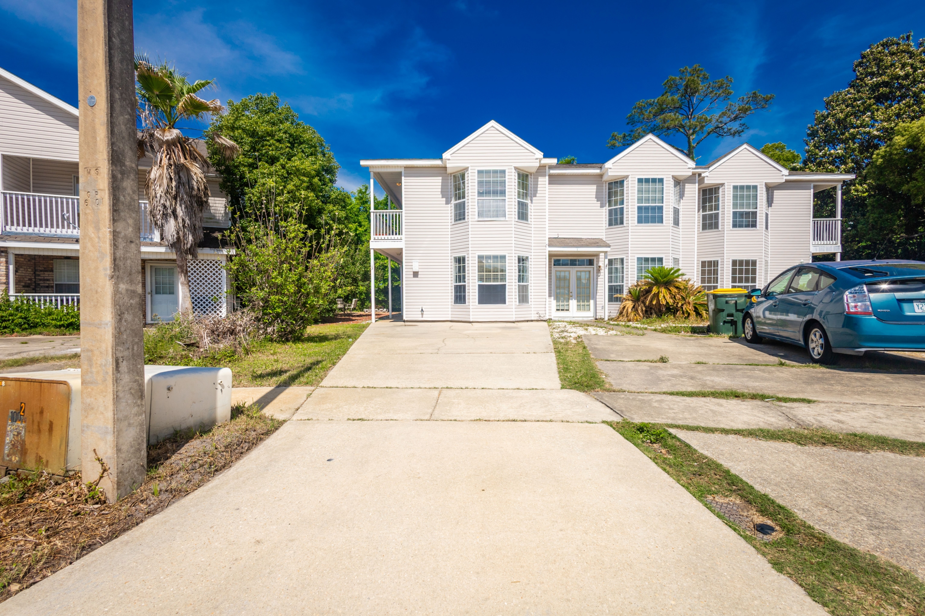 13 Chatelaine Circle Southeast - 1